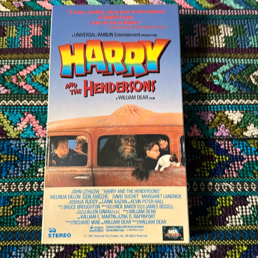 HARRY and the Hendersons. VHS 📼 movie 🍿 cult classic, vintage family friendly